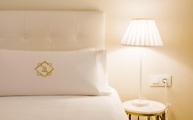 Catalina Suites